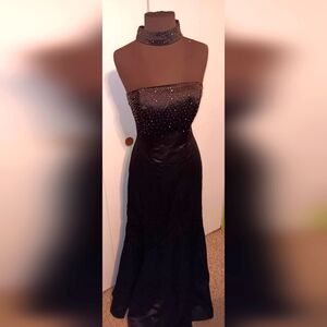 Morgan and Co. Formal Dress 3/4